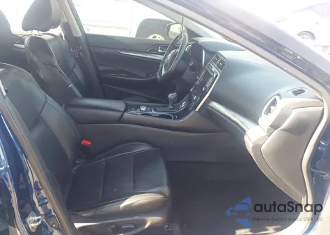 2019 Nissan Maxima 3.5 Sv z USA, uszkodzony, nr VIN 1N4AA6AV6KC361464